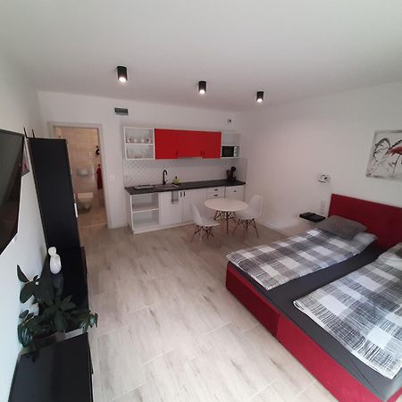 Ancsi Apartmanház Balatonlelle Exterior foto