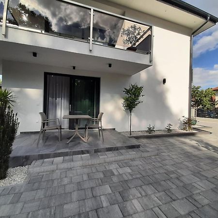Ancsi Apartmanház Balatonlelle Exterior foto