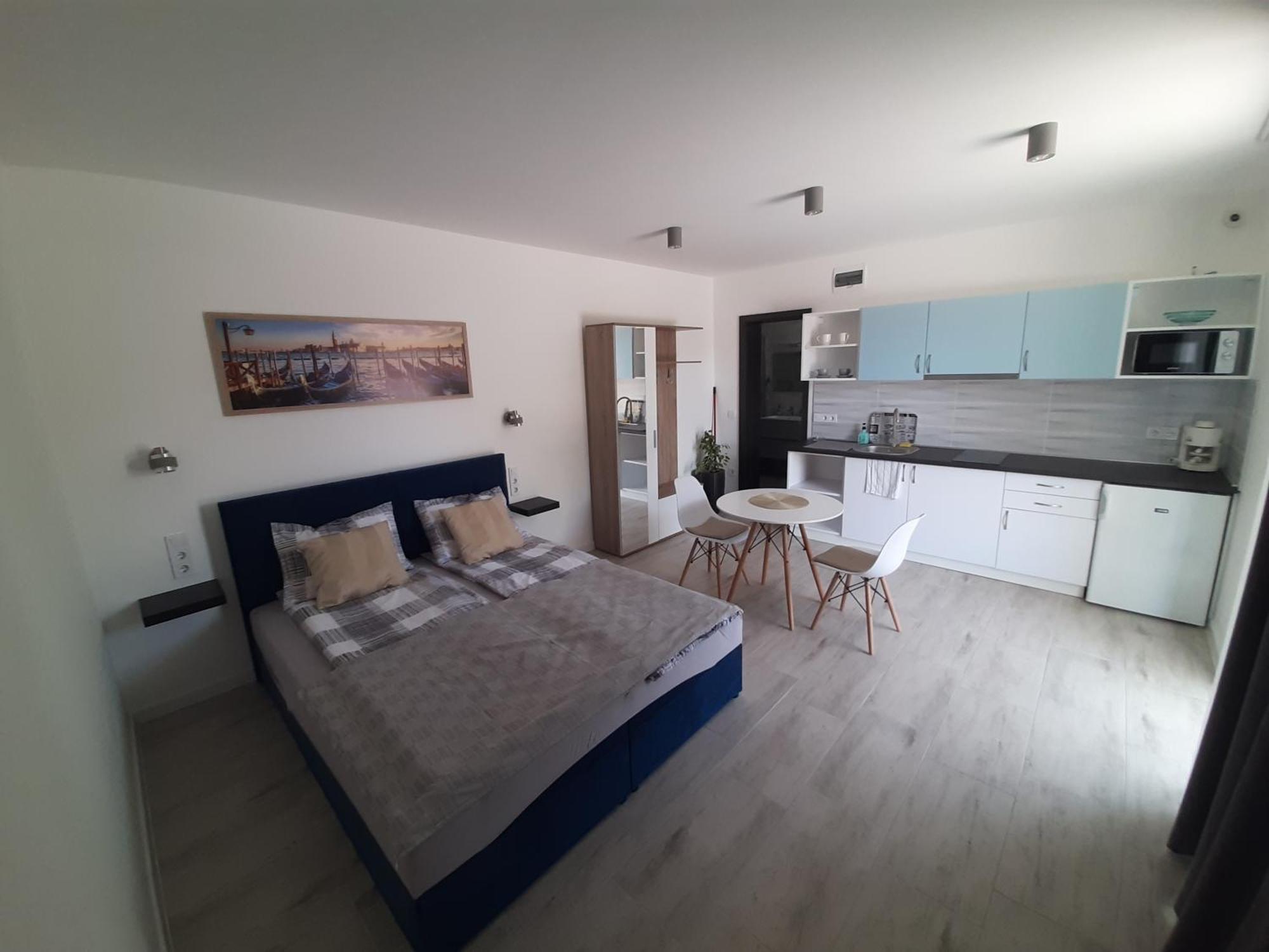 Ancsi Apartmanház Balatonlelle Exterior foto