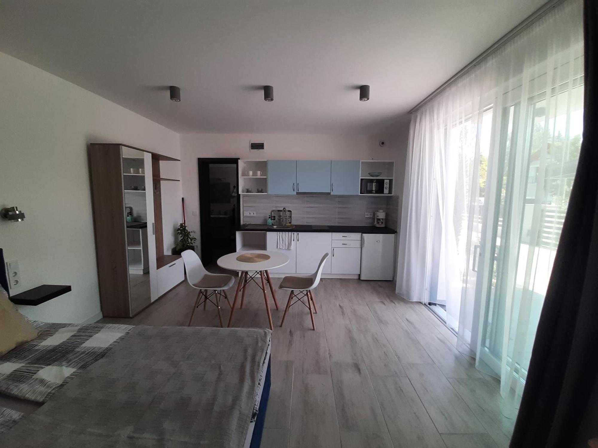 Ancsi Apartmanház Balatonlelle Exterior foto