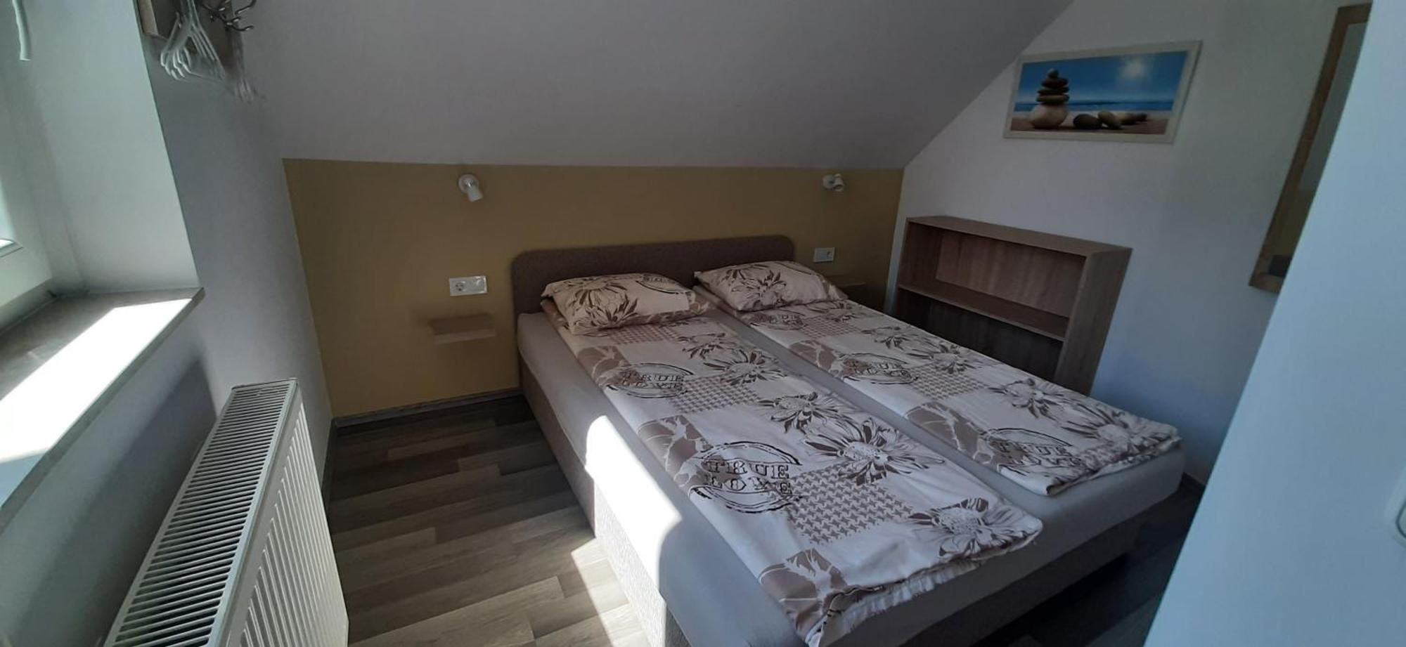 Ancsi Apartmanház Balatonlelle Exterior foto