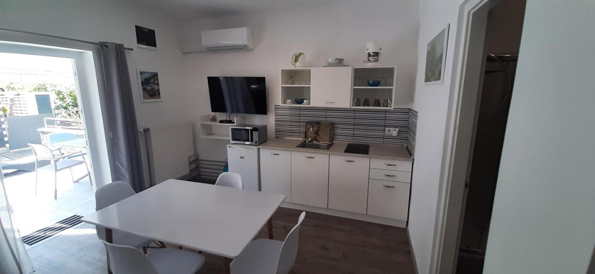 Ancsi Apartmanház Balatonlelle Exterior foto