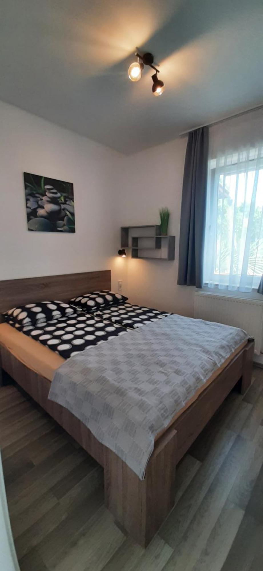 Ancsi Apartmanház Balatonlelle Exterior foto