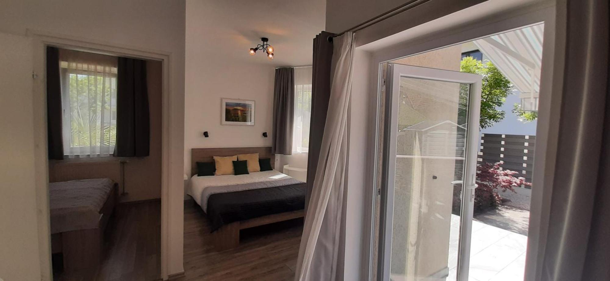 Ancsi Apartmanház Balatonlelle Exterior foto