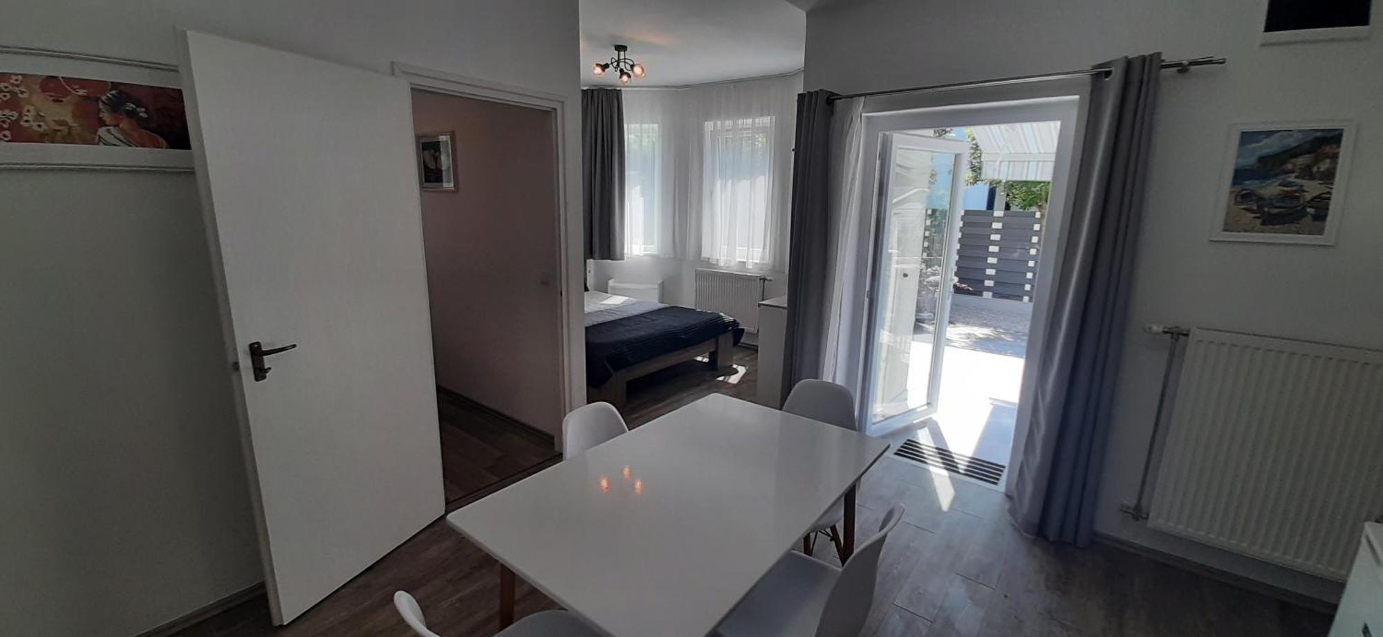 Ancsi Apartmanház Balatonlelle Exterior foto