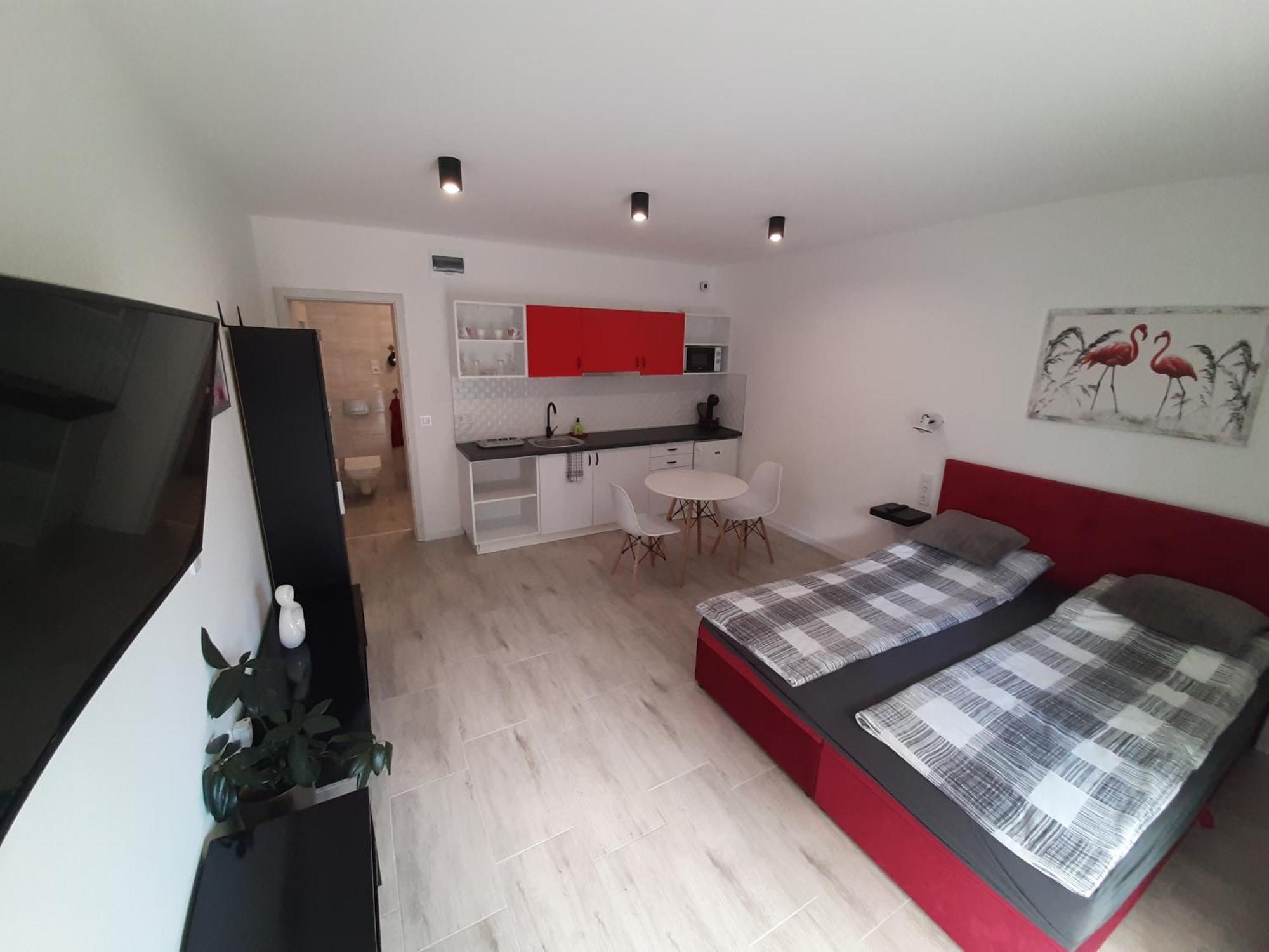 Ancsi Apartmanház Balatonlelle Exterior foto